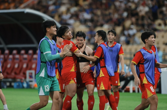 Việt Nam trước Thái Lan