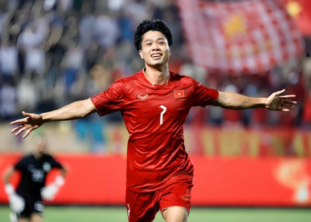 Những Cầu Thủ Bóng Đá Nổi Tiếng Nhất Việt Nam